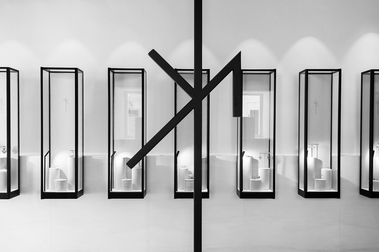 NIKOS KOULIS JEWELS MYKONOS